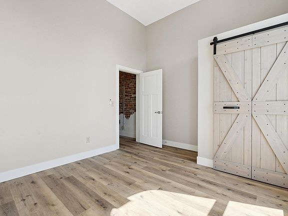 2nd image of 121 Public Sq APT 6