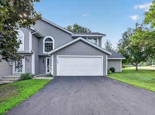 2801 Riverwood Ln NW, Rochester, MN 55901