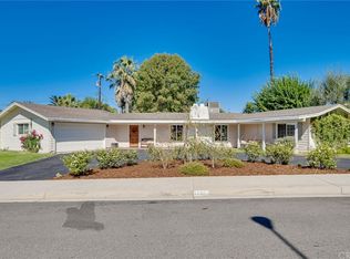 129 Hillside Way, Redlands, CA 92373