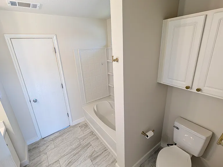 222 Phillips St — Photo 45