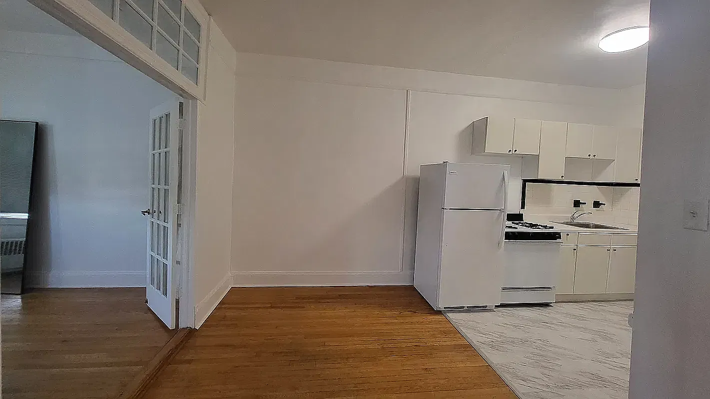 621 Meeker Avenue — Photo 3