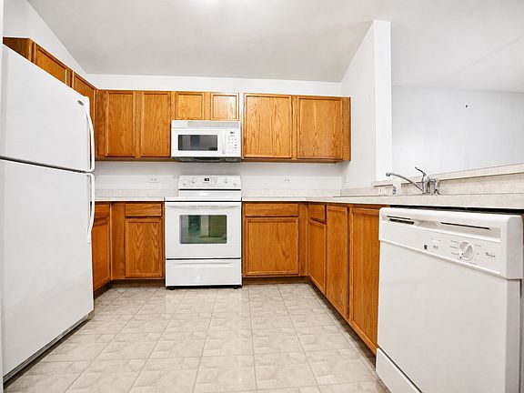 4th image of 1552 McClure Rd