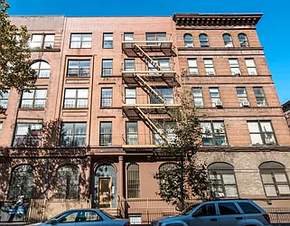 347 Manhattan Avenue in South Harlem