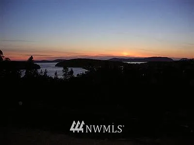 4301 Marine Drive photo 1