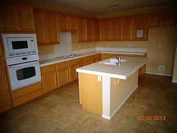 4th image of 155 Bay Cir