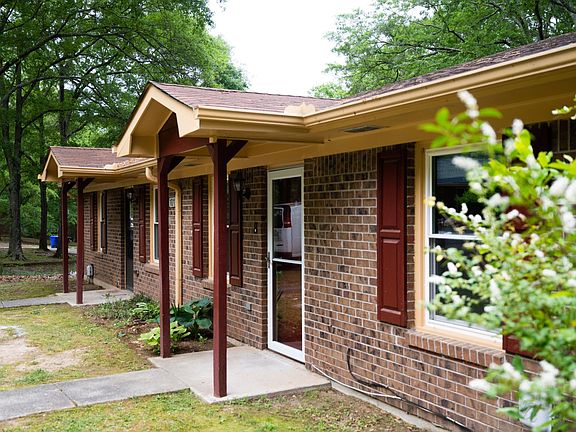 2nd image of 1011 Barn Oak Ct NE #B