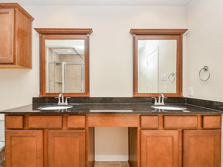 3126 Clearview Cir — Photo 13
