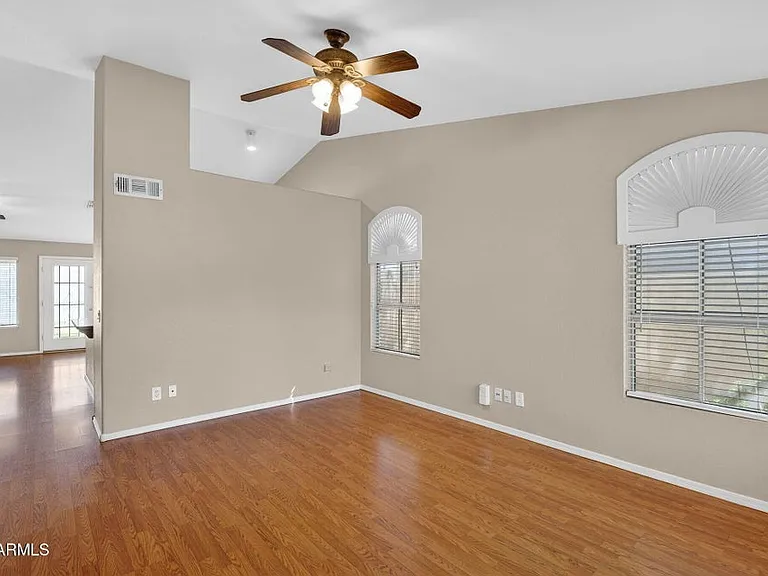 1040 W Seagull Dr — Photo 16