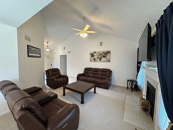 4th image of 51882 Courtland Dr W