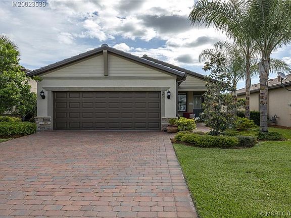 2nd image of 541 SE Monet Dr