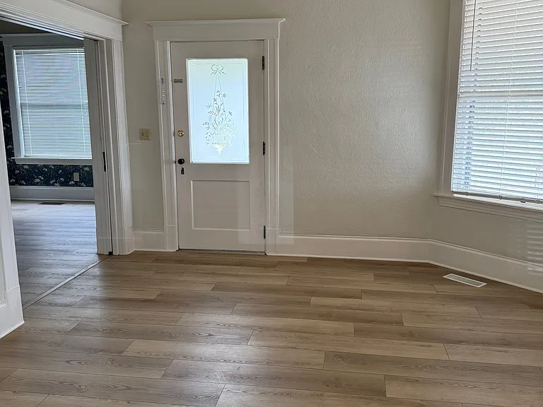 9151 Campbell Rd — Photo 30