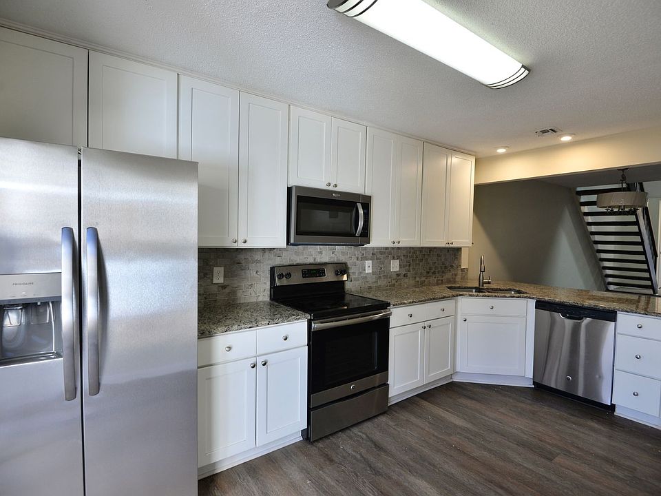 1st image of 4420 Silverleaf Dr