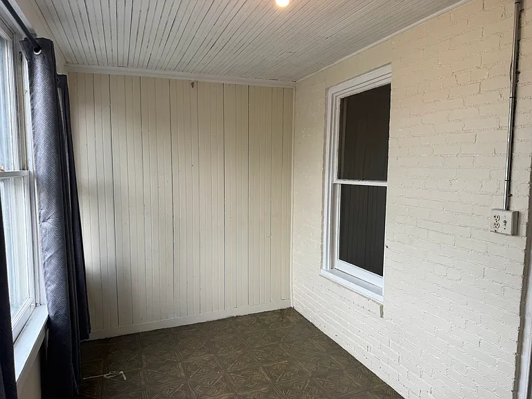 2433 Perkiomen Ave — Photo 7