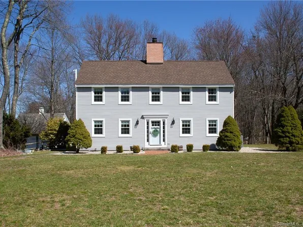 8 Village Lane, Burlington, CT 06013