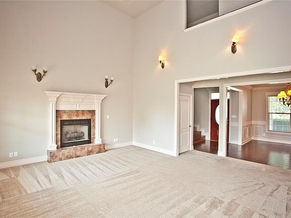 5th image of 4602 SW Chancery St