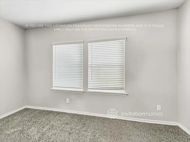 212 W 5th St — Photo 16