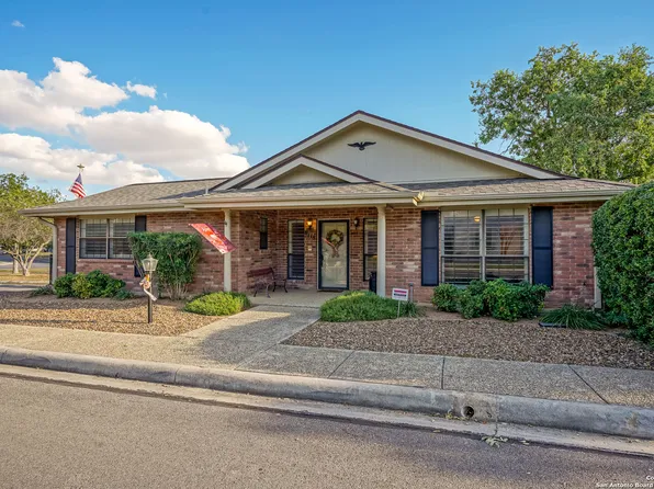 6118 Crescent Falls, Windcrest, TX 78239