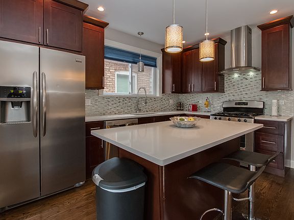 3rd image of 2955 N Newcastle Ave