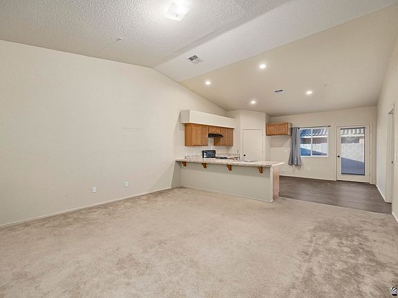 3rd image of 7292 E 39th Pl