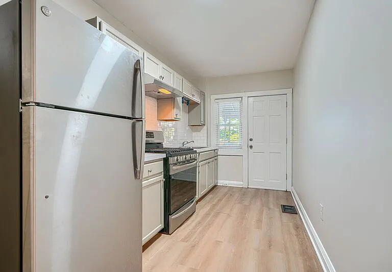 2976 Cornwall Rd #1 — Photo 2