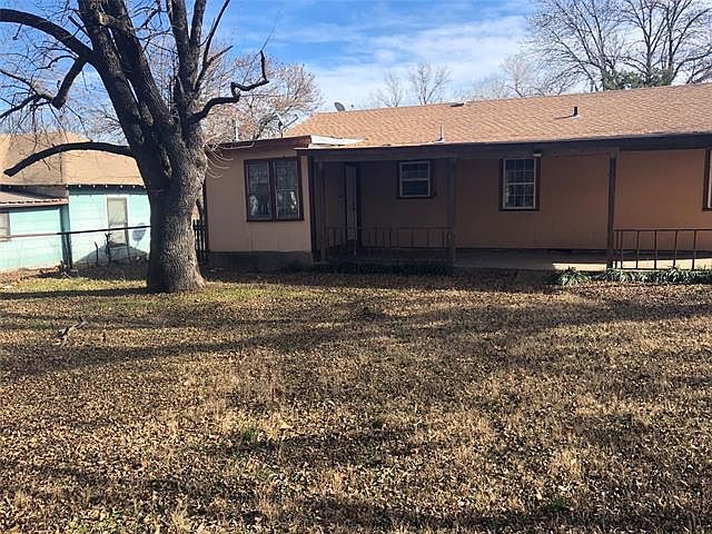 1st image of 502 Cummins St