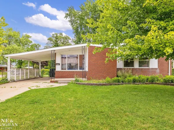 22407 Saint Joan St, Saint Clair Shores, MI 48080