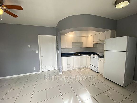 3rd image of 3720 Morton Ave APT 1