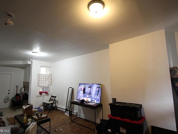 2nd image of 1452 N Ithan St