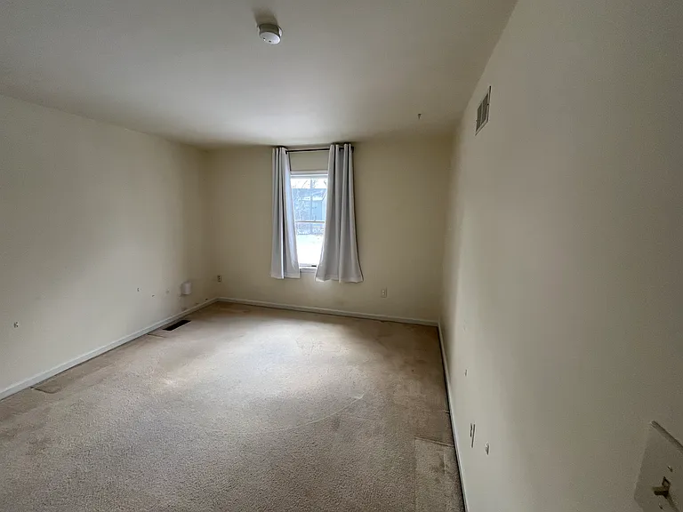 5637 Grace Ave — Photo 11
