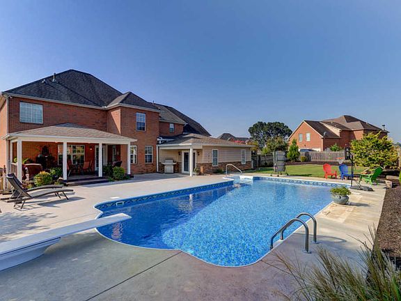 4th image of 3217 Whispering Oaks Dr