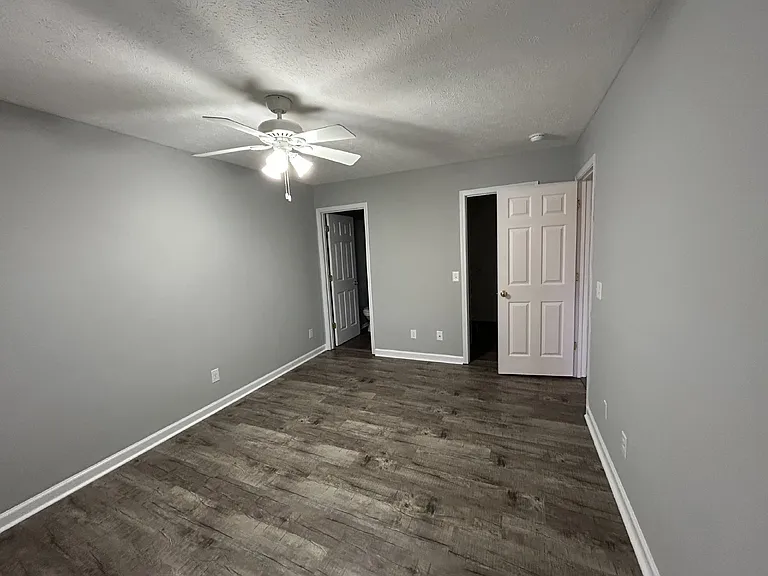 3522 Southmeade Dr — Photo 5