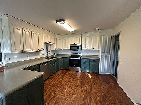 2nd image of 4882 Reed Ave