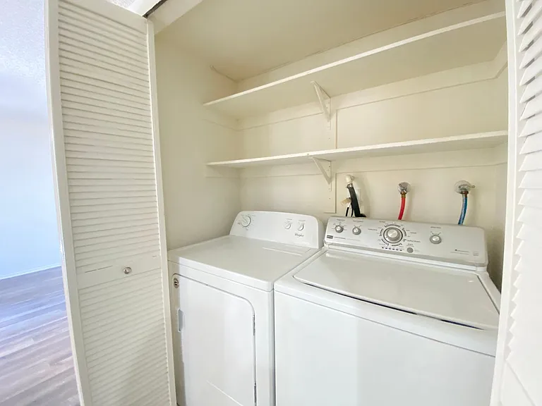 Farmdale Court Apartments — Photo 47