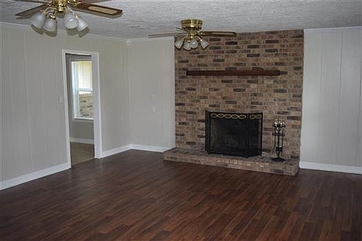 5th image of 131 Brookwood Dr