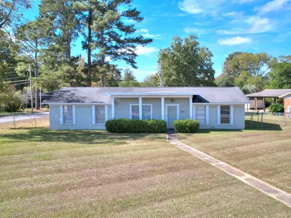 2401 Whispering Pines Cir, Albany, GA 31707