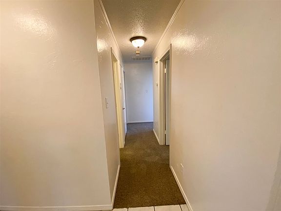 5th image of 7410 NW Woodland Dr