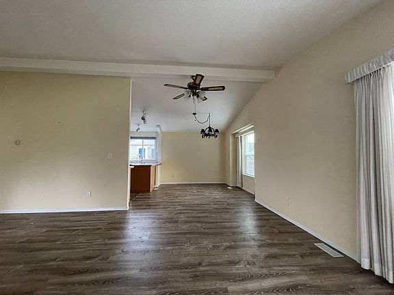 4th image of 518 NE 60th St