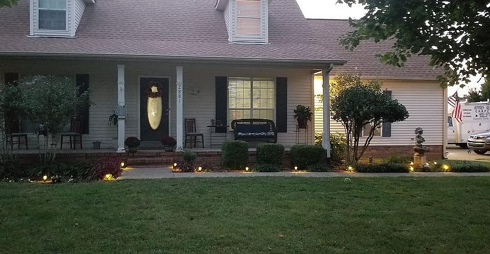 2nd image of 2881 Iroquois Dr