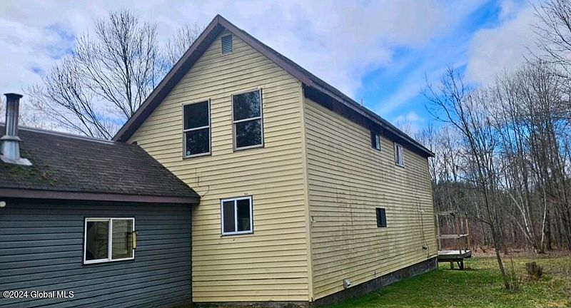 3rd image of 75 Kipp Road