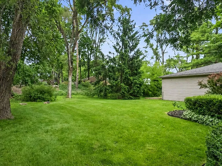 290 Winry Dr — Photo 6