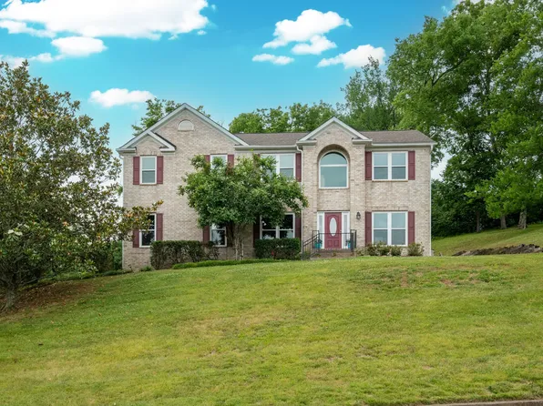8009 Meadow View Dr, Nashville, TN 37221