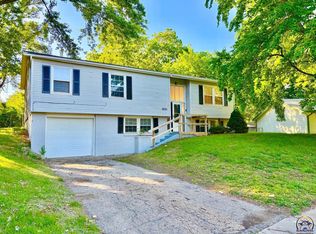 3021 SW Westwood Dr, Topeka, KS 66614