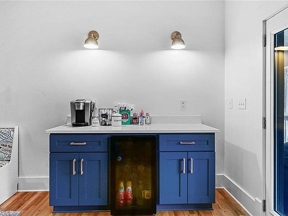 5th image of 642 Johnson Rd