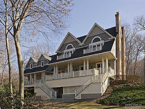 Magnificient Hilltop Estate