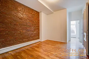 Rented by aptsandlofts.com