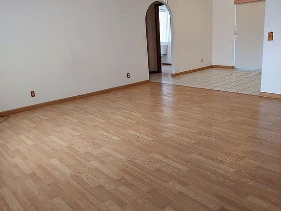 3rd image of 3187 Sirocco Dr