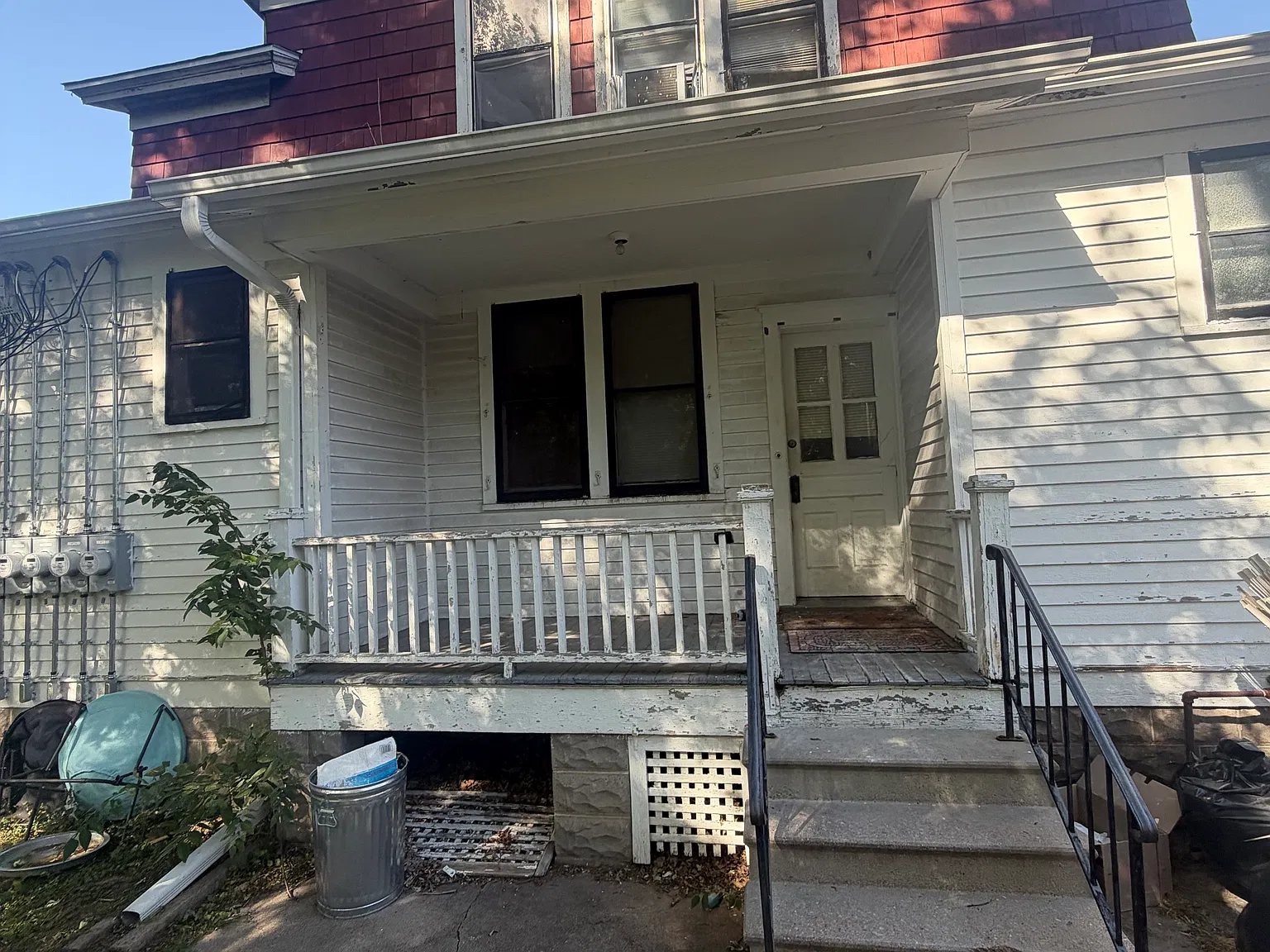 521-523 E 5th St — Photo 4