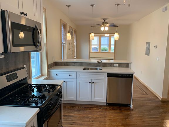 3rd image of 580 Gregory Ave #1