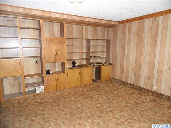 3rd image of 505 N Shelley Ave