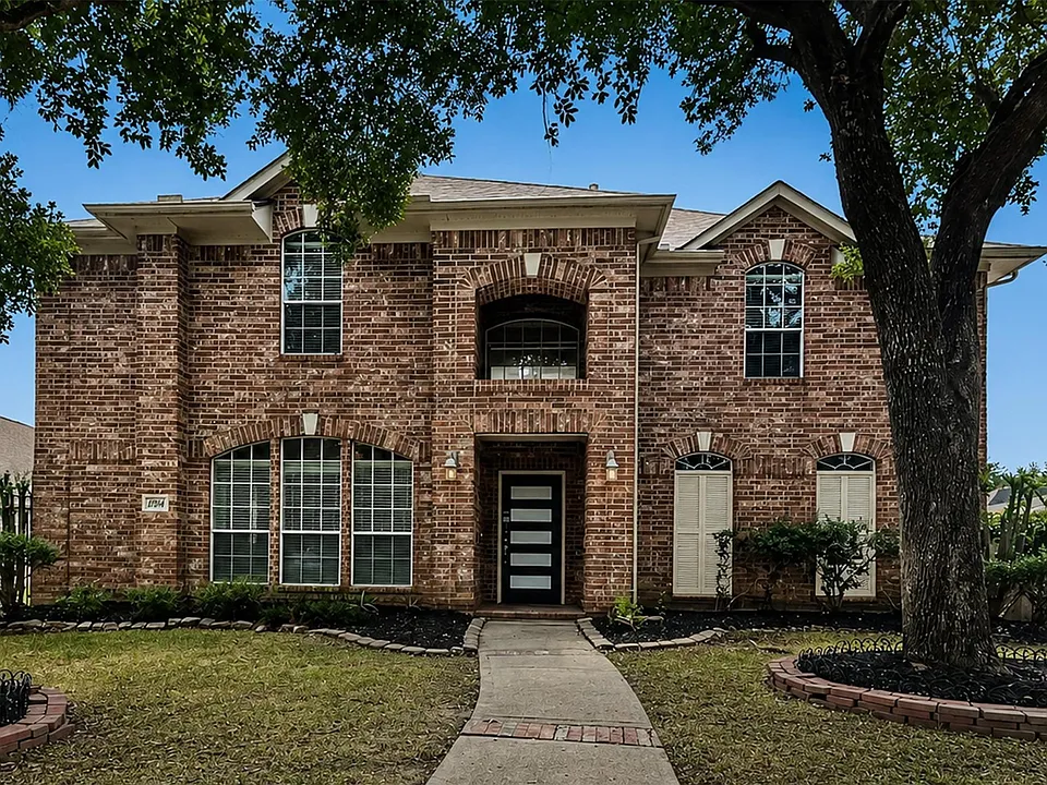 17507 Whispering Star Ct